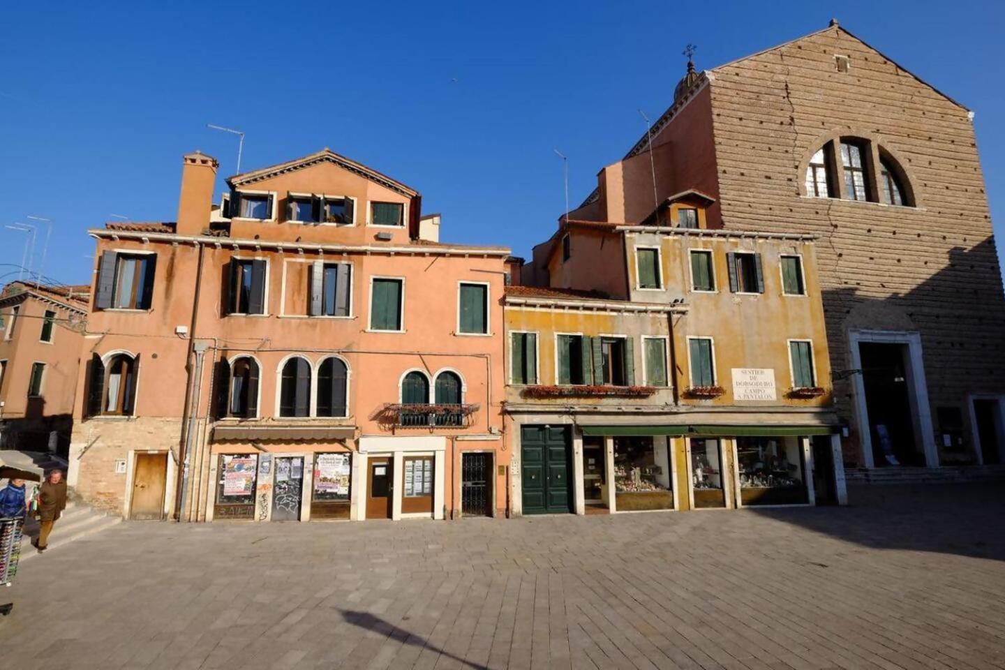 Rio Ca Foscari A San Pantalon Apartment เวนิส ภายนอก รูปภาพ