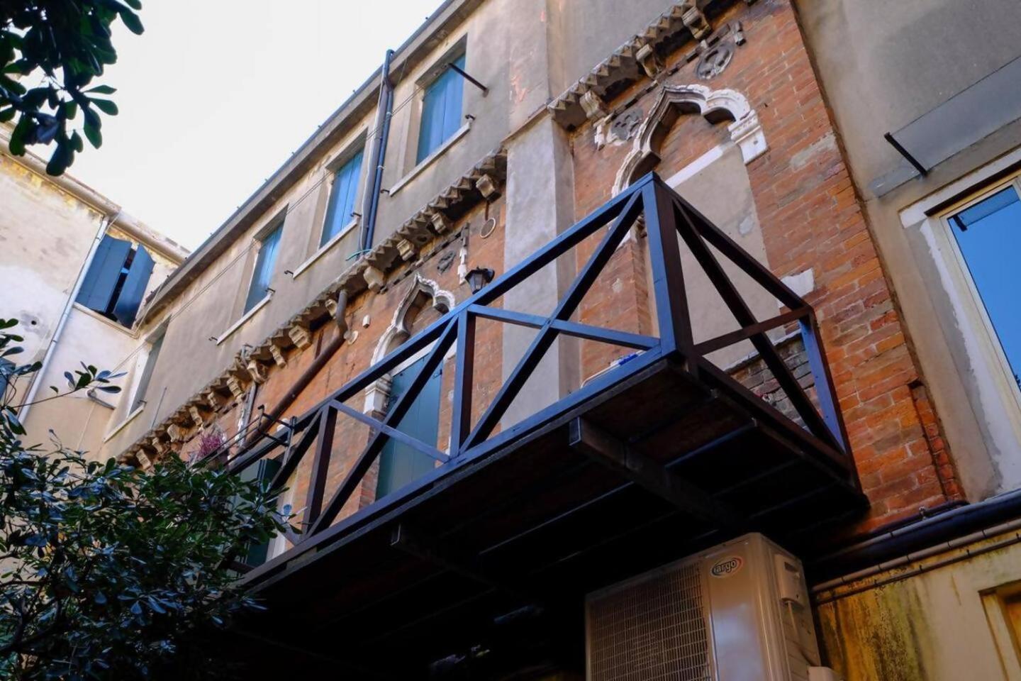 Rio Ca Foscari A San Pantalon Apartment เวนิส ภายนอก รูปภาพ